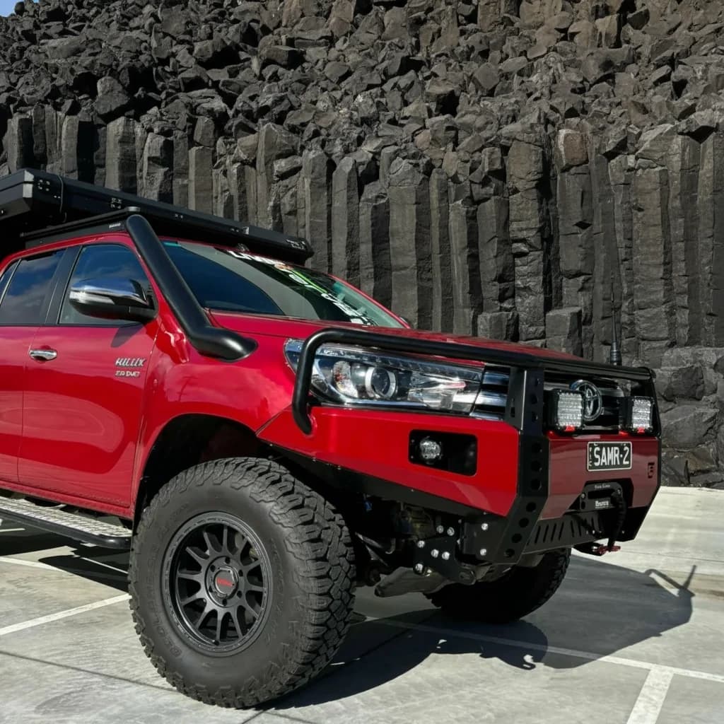 N80 Hilux Raslarr Hooped (Dallas) Bull Bar